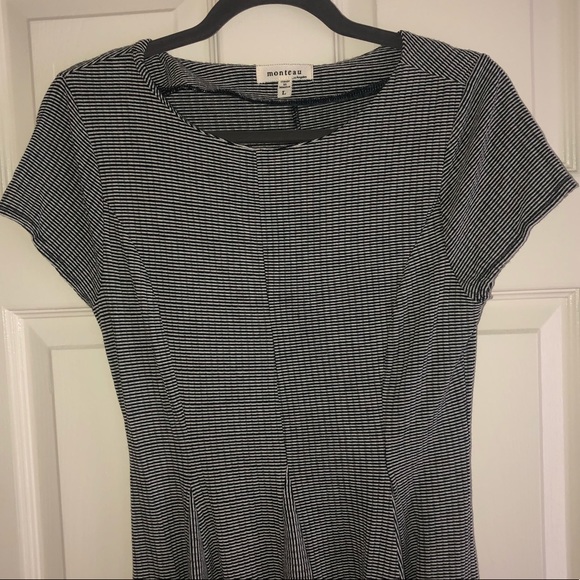 Monteau Dresses & Skirts - monteau Fitted and Flare dress